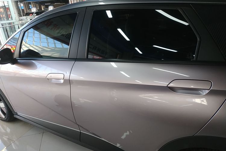 比亚迪 海豚 2021款 401km 骑士版车身外观4