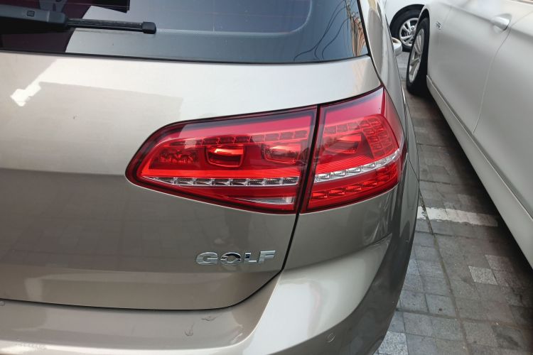 大众 高尔夫 2015款 1.6L 自动舒适型车身外观9