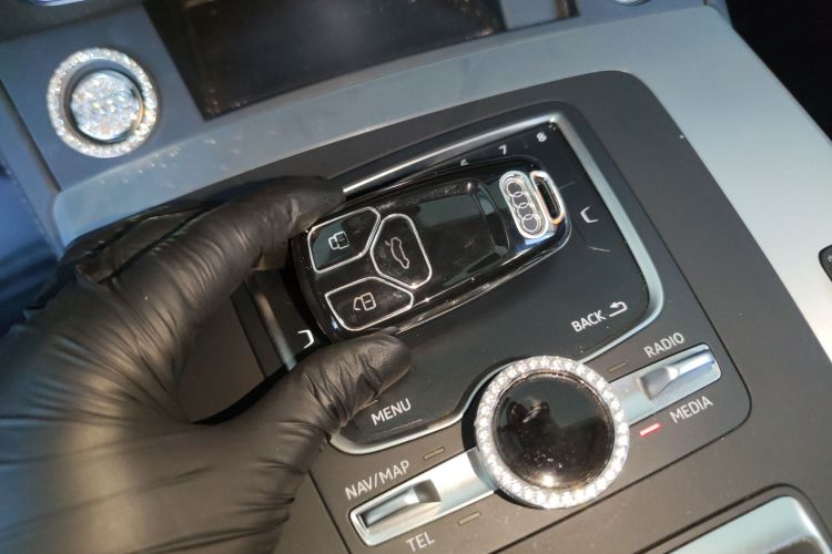 奥迪Q5L 2020款 改款 40 TFSI 荣享时尚型中控内饰11