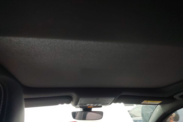 捷豹XEL 2020款 2.0T 200PS R-DYNAMIC 青春运动版中控内饰22