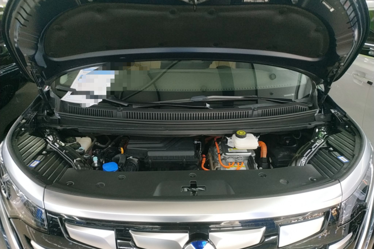 腾势D9 2022款 DM-i 1040 尊贵型机舱底盘24