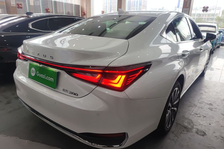 雷克萨斯ES 2025款 200 臻享版车身外观7