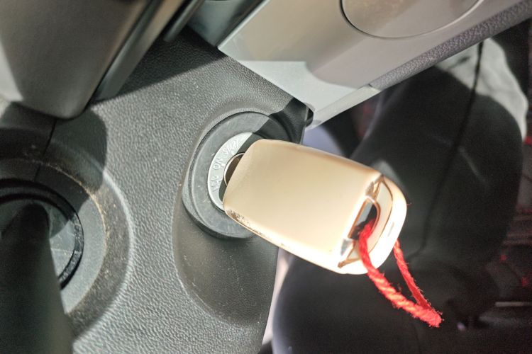 长安启源 长安Lumin 2022款 155km 清甜款中控内饰7001