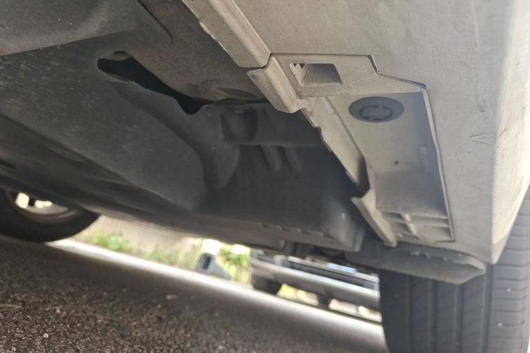 雷克萨斯ES 2018款 200 卓越版 国VI局部细节9003