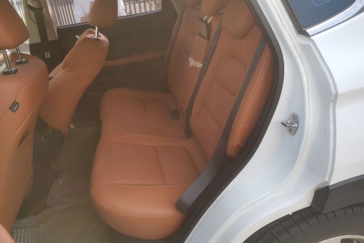 奇瑞 瑞虎7 2016款 2.0L CVT耀臻版中控内饰21