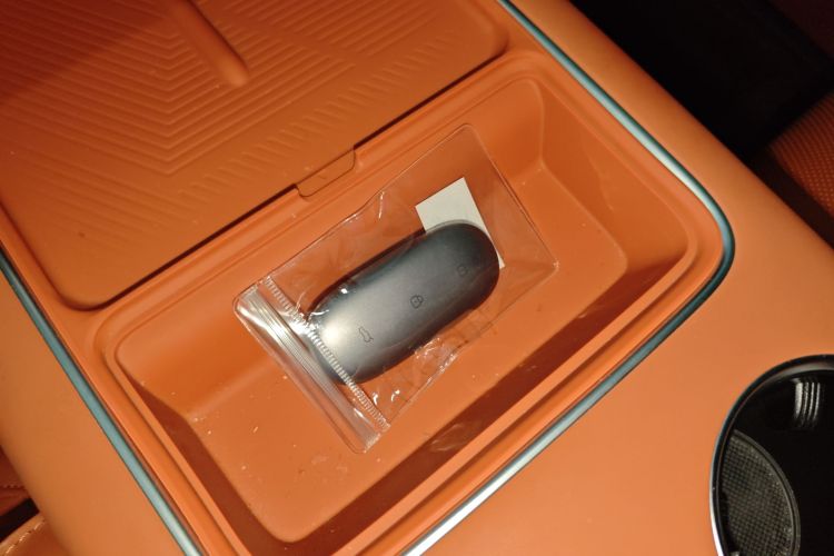 理想汽车 理想L9 2022款 Max中控内饰7001