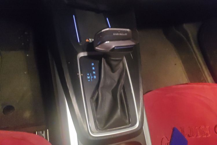 雪佛兰 科鲁泽 2023款 1.5L 双离合悦享版中控内饰18