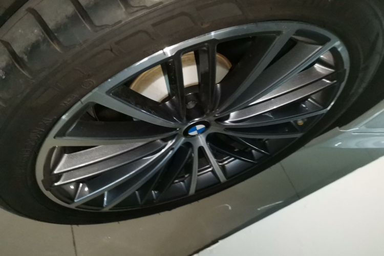 宝马5系 2021款 改款 530Li 领先型 M运动套装车身外观6002