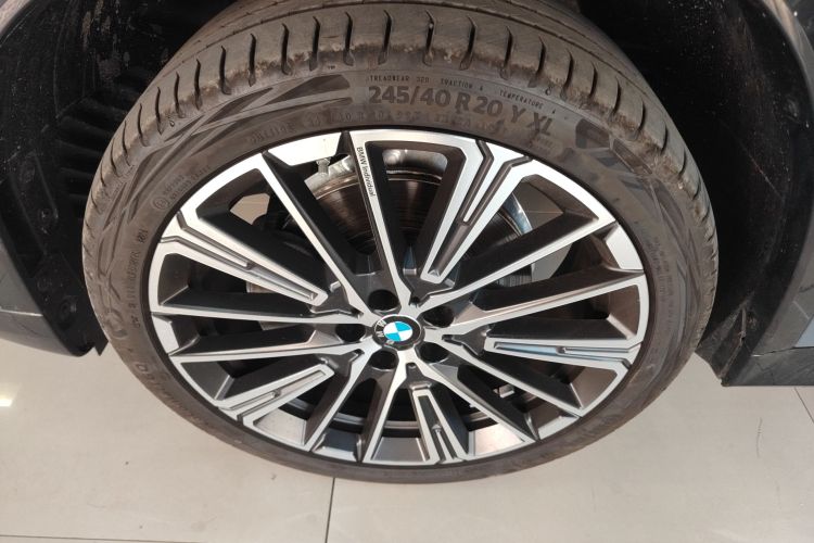 宝马X1 2023款 xDrive25Li X设计套装车身外观6007