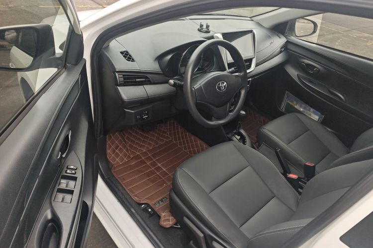 丰田 威驰 2019款 1.5L CVT创行版中控内饰20