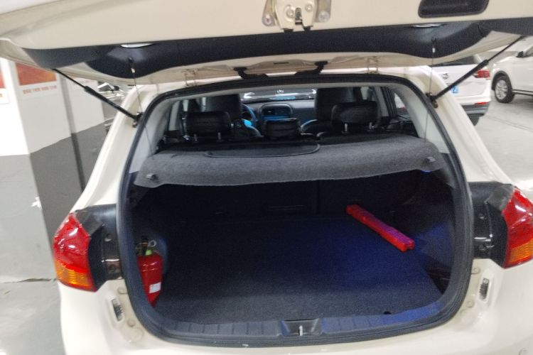 三菱 劲炫ASX 2013款 2.0L CVT两驱精英版机舱底盘23