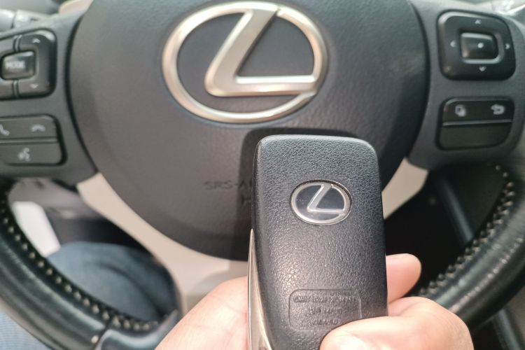 雷克萨斯NX 2015款 200 全驱 锋尚版中控内饰11