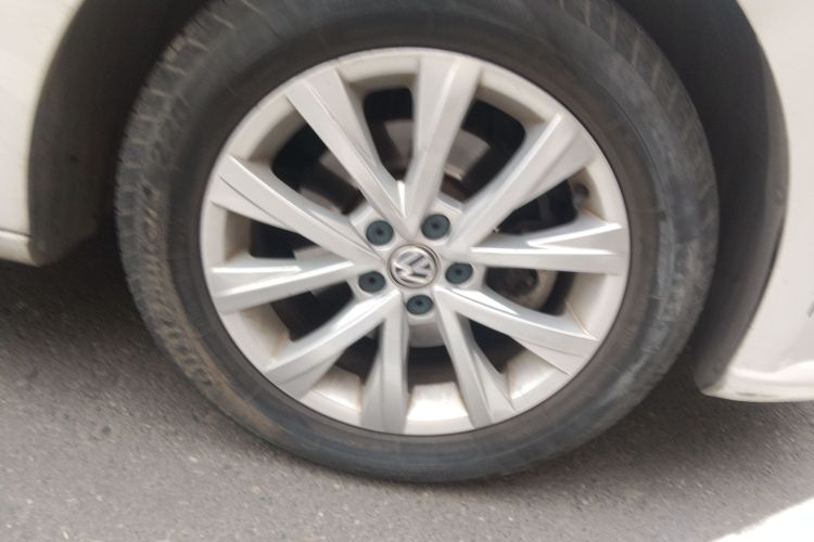 大众 朗逸 2017款 1.6L 自动舒适版车身外观10