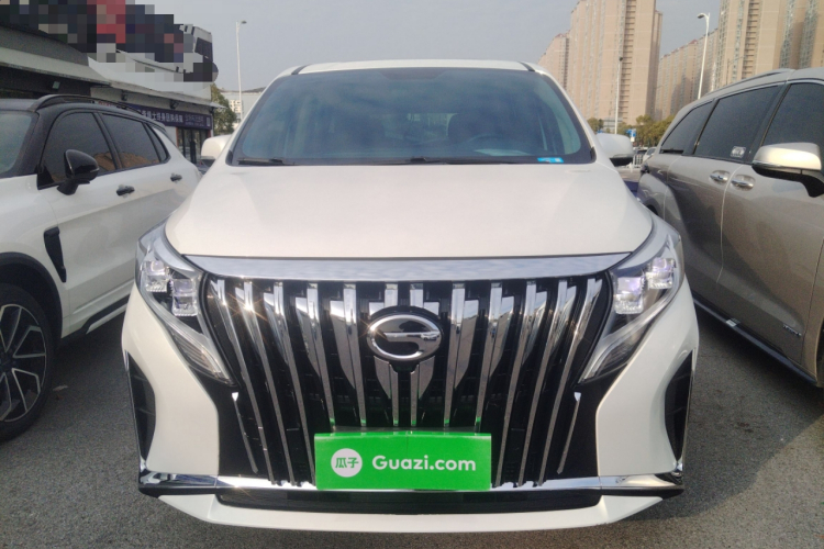 广汽传祺 传祺M8 2024款 领秀系列 390T 豪华版车身外观2