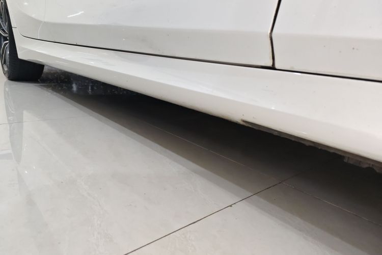 宝马3系 2022款 325Li M运动套装局部细节9001