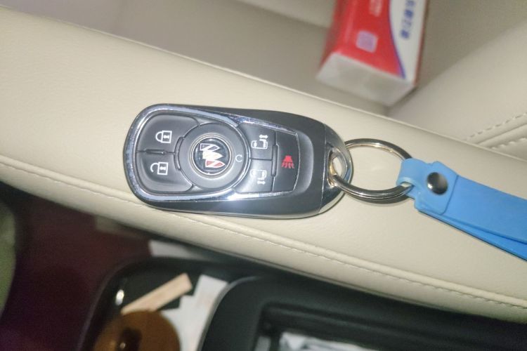 别克GL8 2022款 ES陆尊 653T 尊享型中控内饰7001