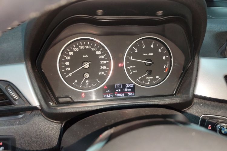 宝马X1 2016款 sDrive18Li 时尚型中控内饰14