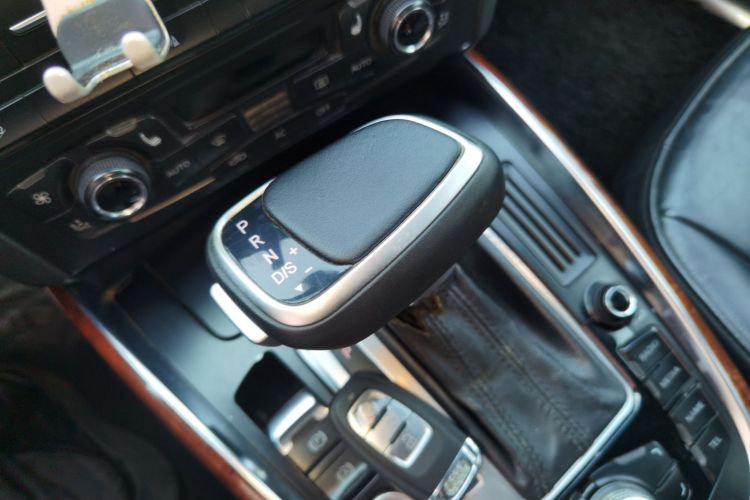 奥迪Q5 2010款 2.0TFSI 舒适型局部细节18