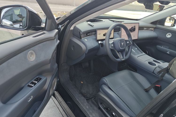 岚图汽车 岚图FREE 2025款 FREE+ 后驱乾崑版中控内饰7003