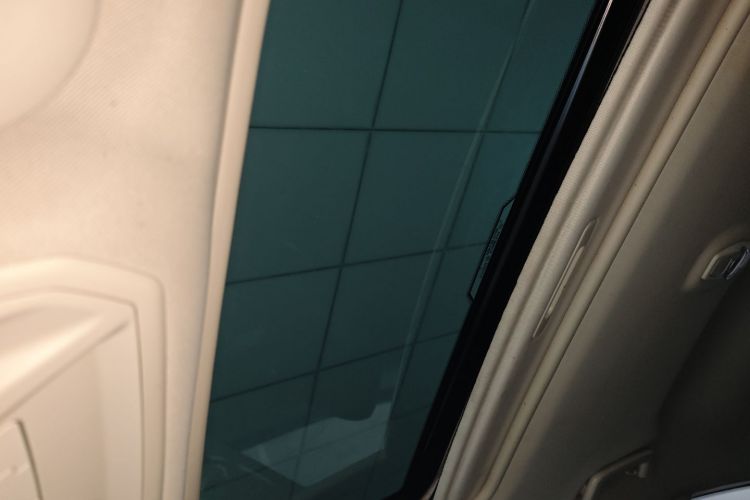 福特 福克斯 2018款 两厢经典 1.6L 自动风尚型智行版局部细节22