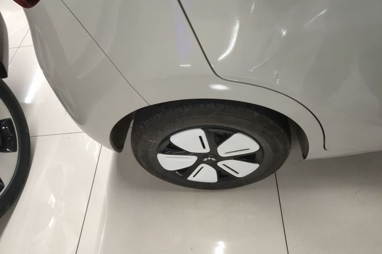 五菱汽车 宏光MINIEV 2025款 四门版 进阶款车身外观6008