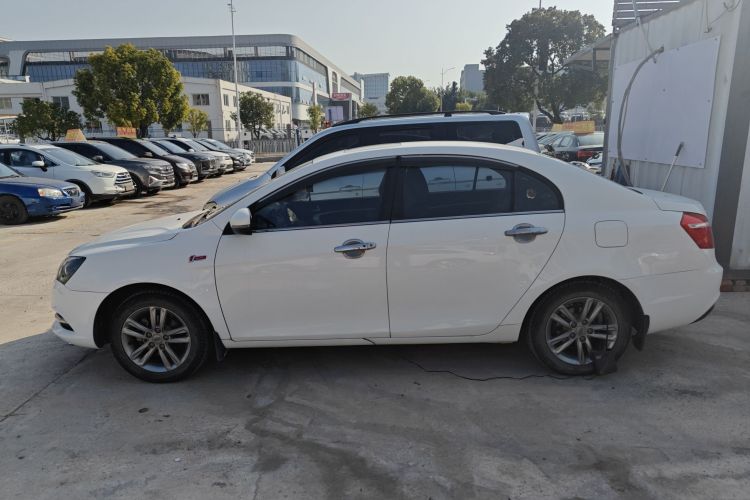 吉利汽车 帝豪 2017款 三厢百万款 1.5L 手动向上版车身外观4