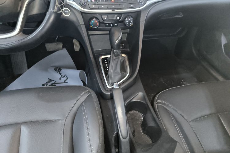 别克 英朗 2021款 改款 典范 1.5L 自动精英型中控内饰18