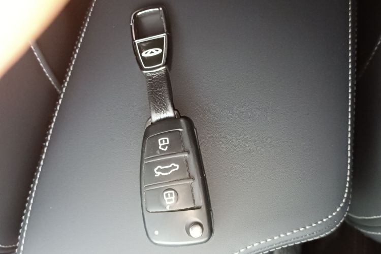 奇瑞 艾瑞泽5 2021款 PRO 1.5L 手动青春版中控内饰7001