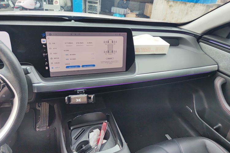 小鹏P7 2022款 586G中控内饰16
