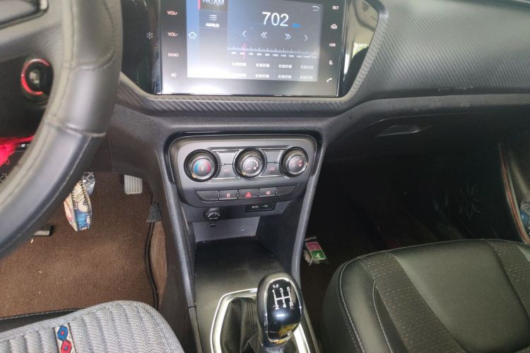 奇瑞 瑞虎3X 2018款 1.5L 手动精英版局部细节16