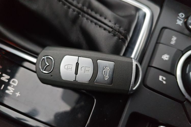 马自达3 昂克赛拉 2017款 三厢 2.0L 自动旗舰型 国V中控内饰7001