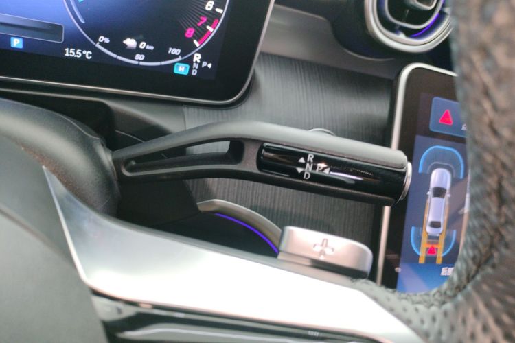 奔驰C级新能源 2023款 C 350 eL中控内饰18