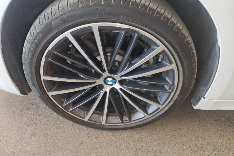 宝马5系 2021款 改款 530Li 领先型 M运动套装车身外观6007