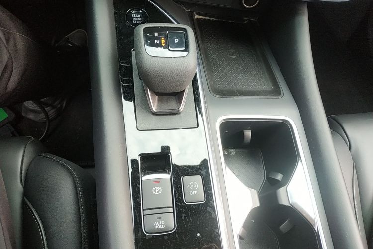 日产 探陆 2024款 380VC-TURBO 四驱智尊版 6座局部细节18