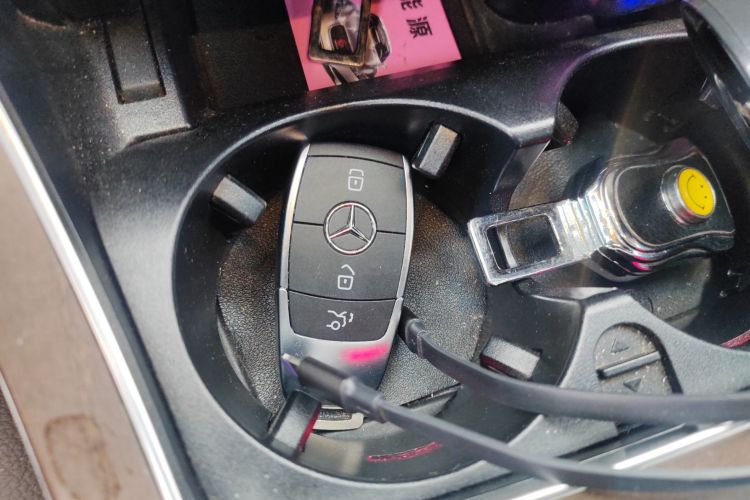 奔驰GLC 2022款 GLC 300 L 4MATIC 动感型中控内饰11