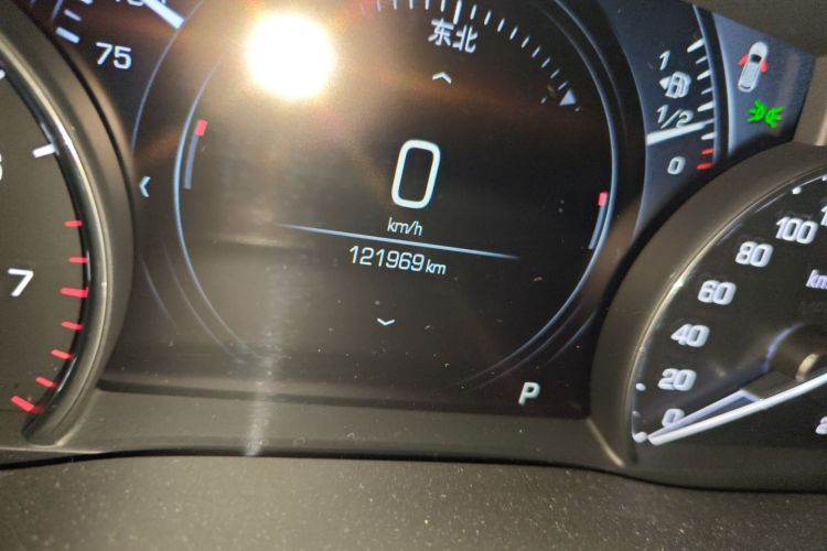 凯迪拉克XT5 2018款 25T 豪华型中控内饰15