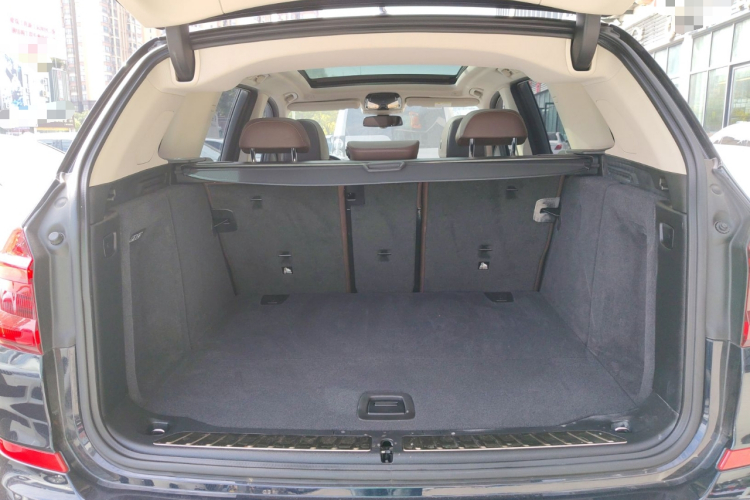 宝马X3 2021款 改款 xDrive30i 领先型 M运动套装机舱底盘23