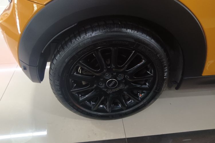 MINI 2016款 1.2T ONE 先锋派车身外观6008