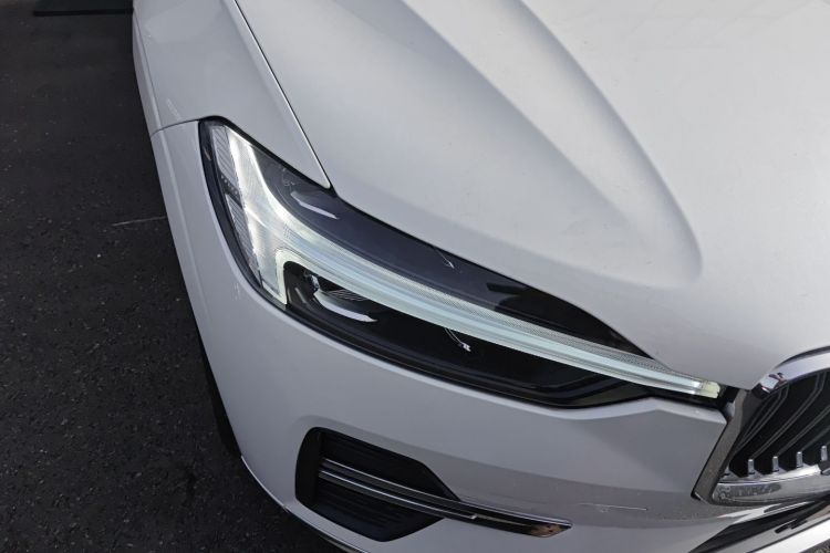 沃尔沃XC60 2025款 B5 四驱智远豪华版车身外观8