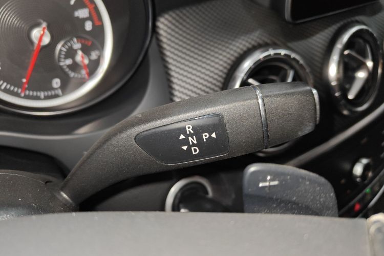 奔驰CLA 2018款 CLA 200 动感型局部细节18