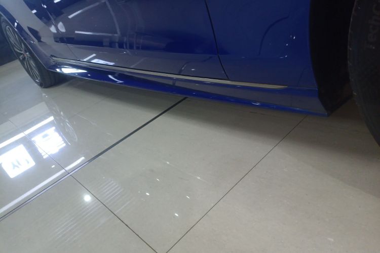 捷豹XEL 2020款 2.0T 200PS R-DYNAMIC 青春运动版局部细节9001