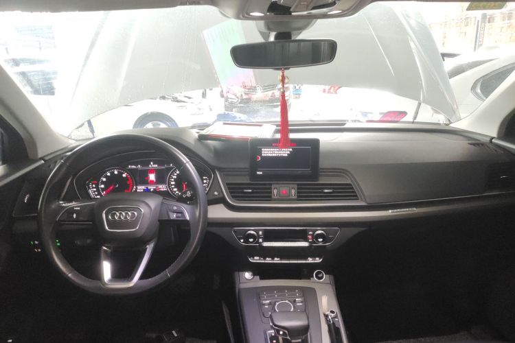 奥迪Q5L 2018款 40 TFSI 荣享进取型 国V中控内饰12