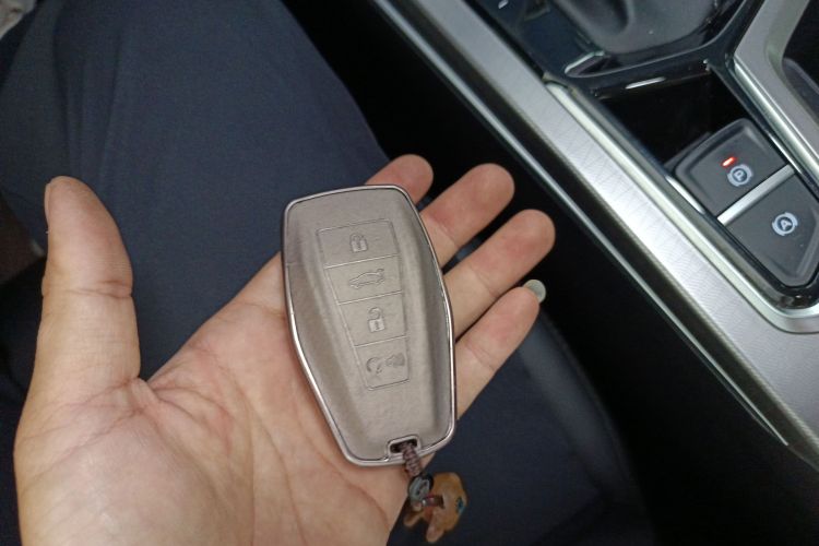 吉利汽车 帝豪 2025款 第4代 1.5L CVT尊贵型中控内饰11