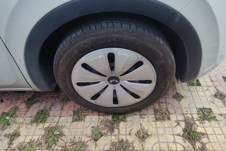 五菱汽车 五菱缤果 2023款 203km 轻享款车身外观10