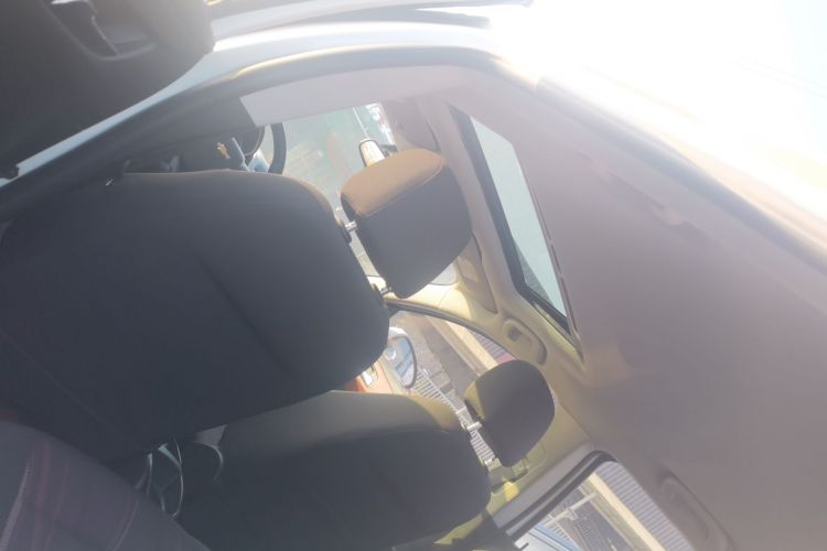 雪佛兰 爱唯欧 2014款 两厢 1.6SX AT 风尚版中控内饰22