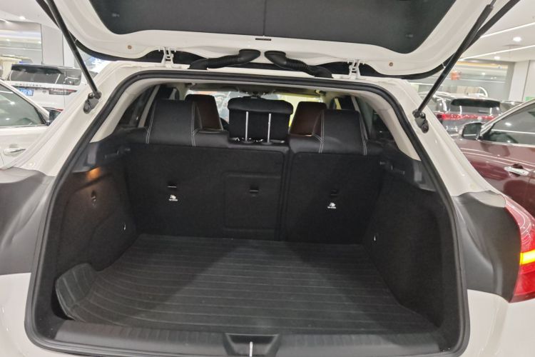 奔驰GLA 2018款 GLA 200 动感型机舱底盘23