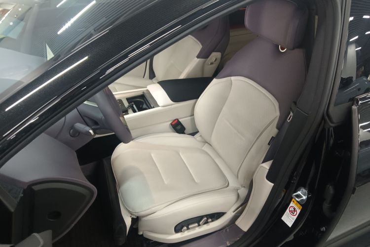 阿维塔12 2025款 Ultra增程版中控内饰19