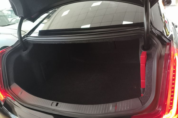 凯迪拉克XTS 2018款 28T 技术型中控内饰23