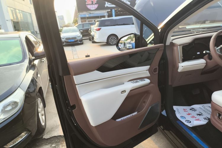 比亚迪 夏 2025款 DM-i 1.5T 180km 超越型中控内饰7007