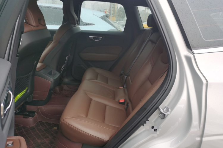 沃尔沃XC60 2022款 B5 四驱智远豪华版中控内饰21
